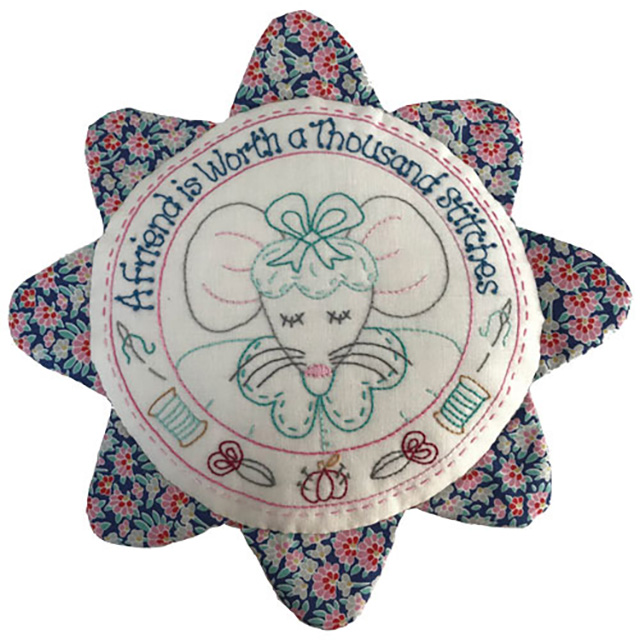 Mouse pincushion preprint and pattern